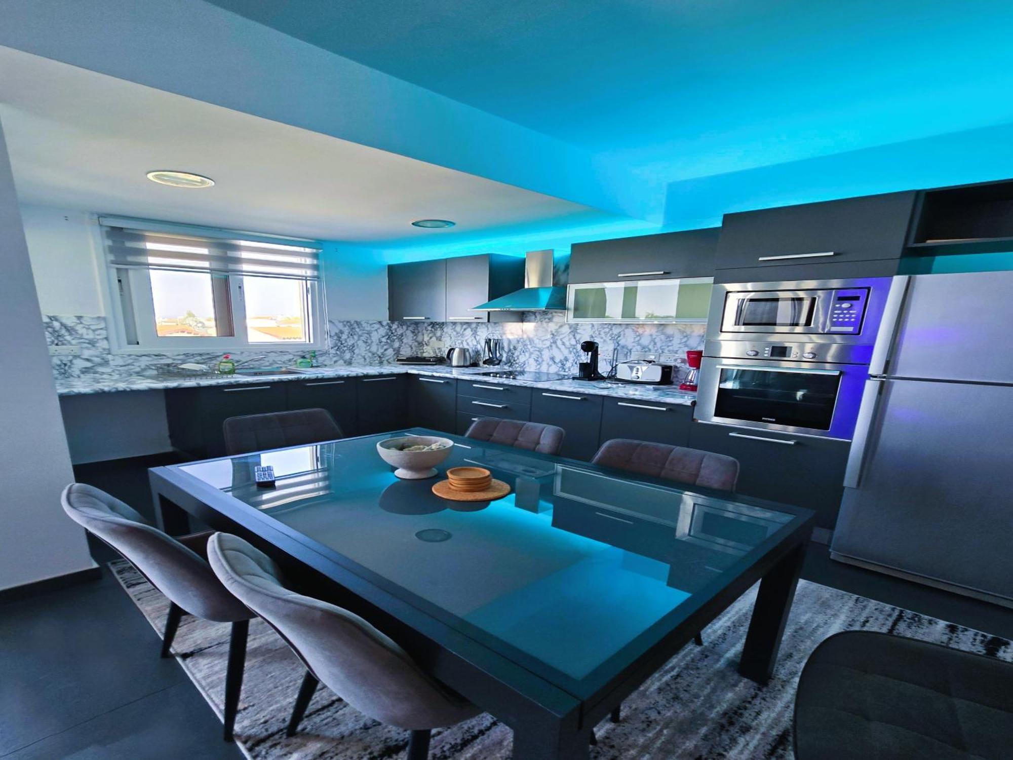 Golden Bay Deluxe Holiday Apartment Protaras Bagian luar foto