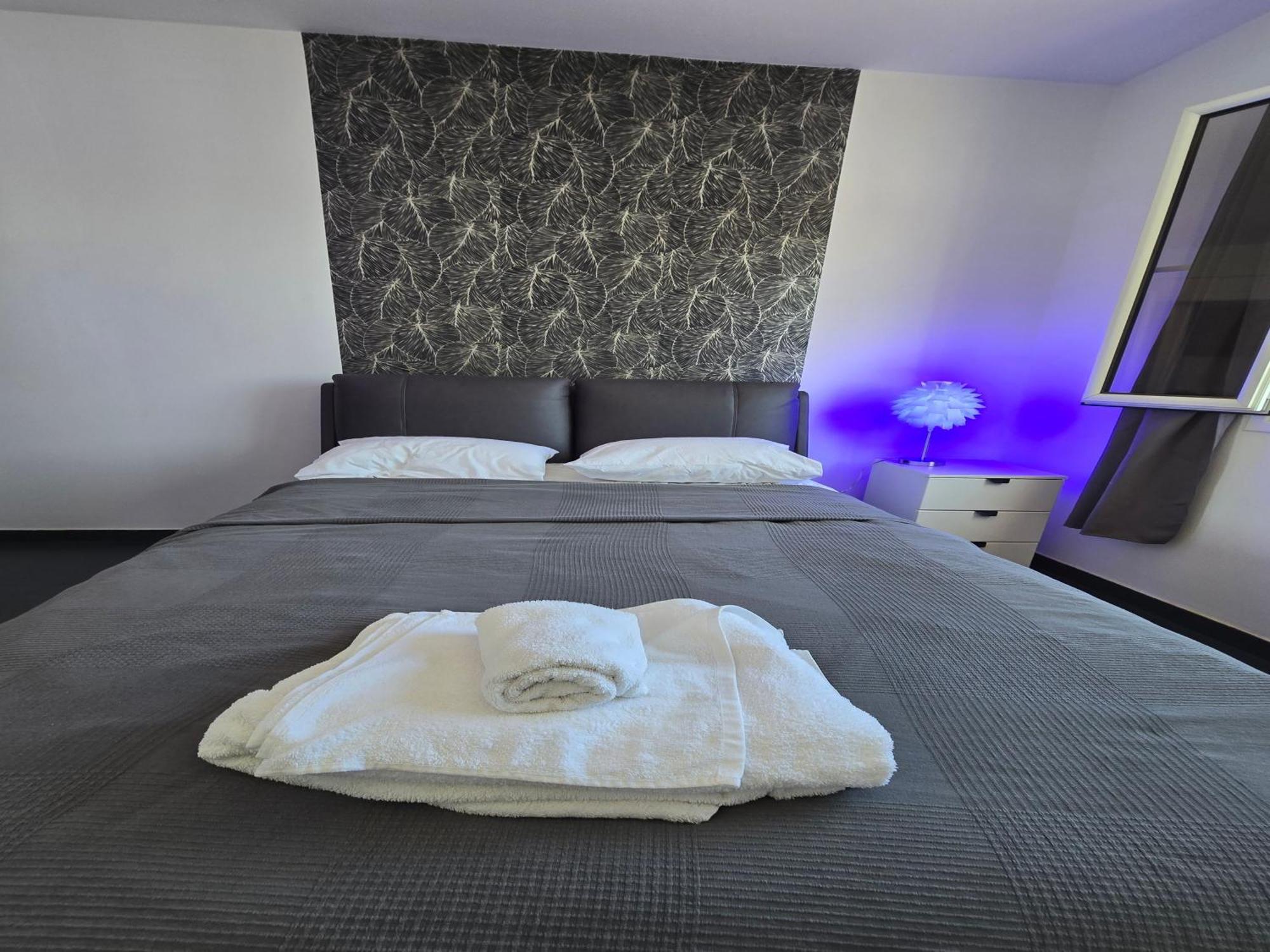 Golden Bay Deluxe Holiday Apartment Protaras Bagian luar foto