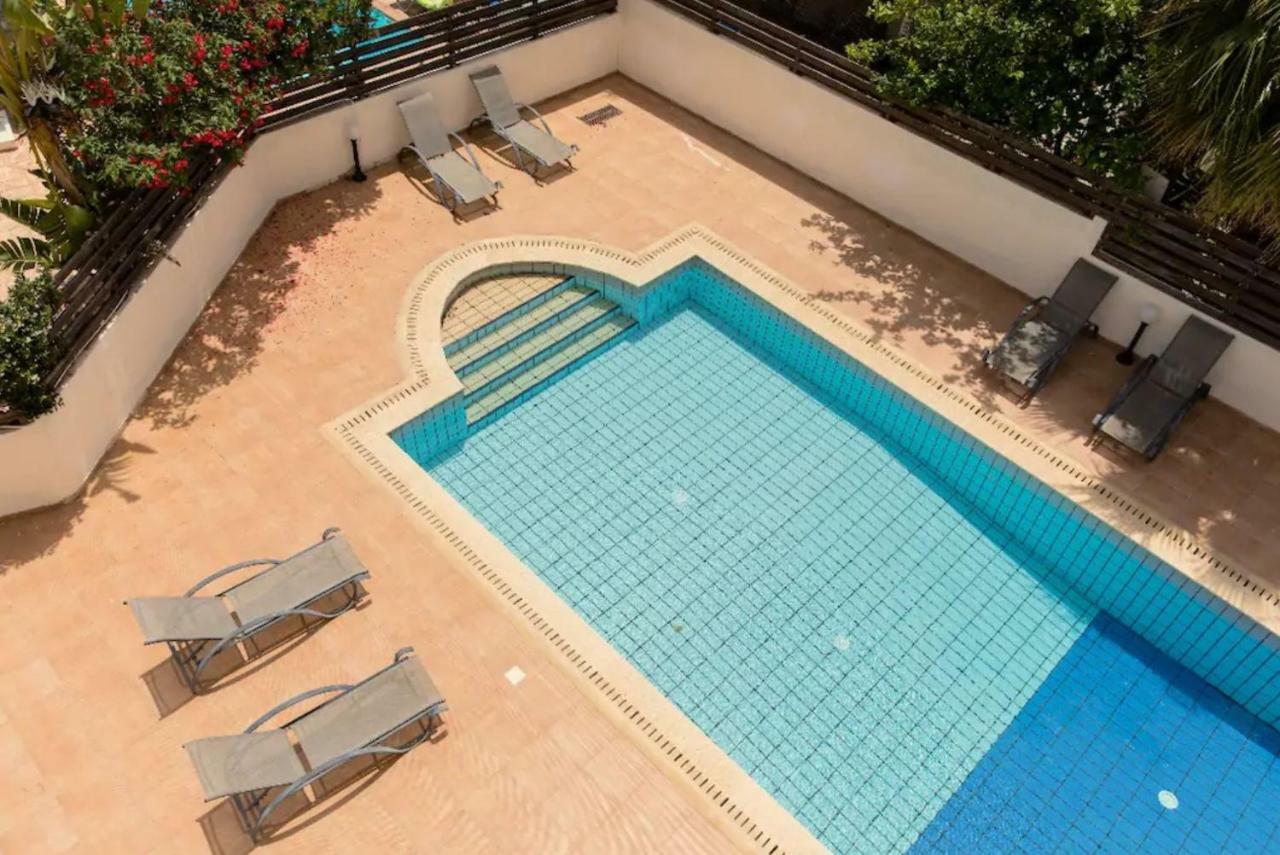 Golden Bay Deluxe Holiday Apartment Protaras Bagian luar foto
